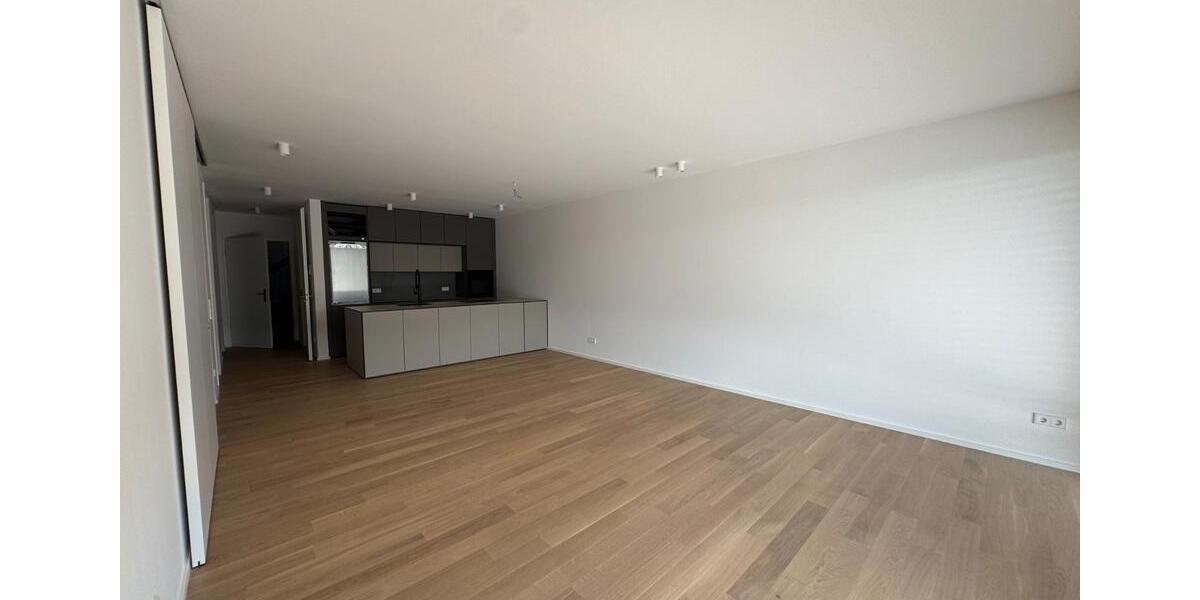Etagenwohnung Esslingen am Neckar - 2 Zimmer, 88 m&sup2;, 1.975&euro; | Angebot:26727649