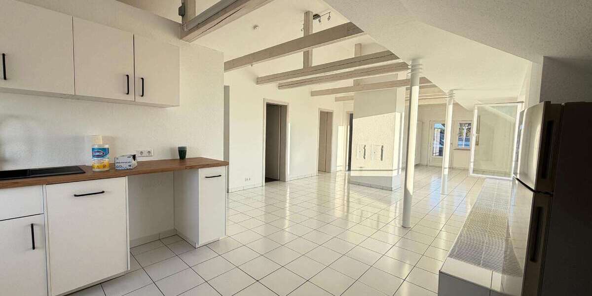 Etagenwohnung Böblingen - 3 Zimmer, 95 m&sup2;, 2.100&euro; | Angebot:24981792