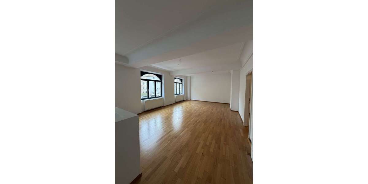 Etagenwohnung Stuttgart Stuttgart-West - 2 Zimmer, 77 m&sup2;, 1.545&euro; | Angebot:27194830
