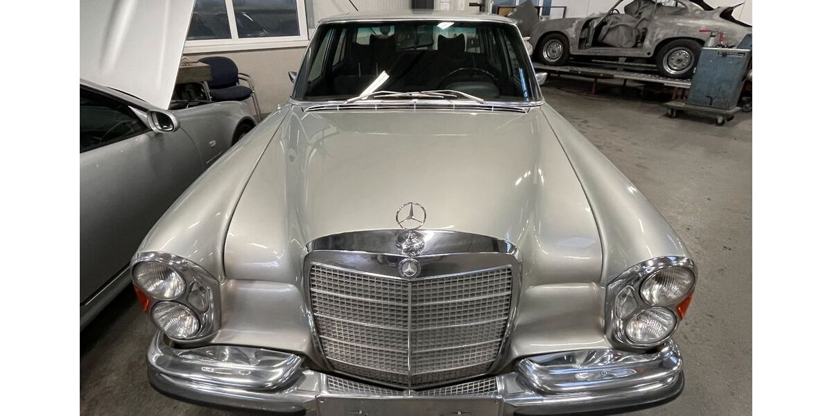 Mercedes-Benz 300 85.337 km 52.999 &euro; Backnang 71522