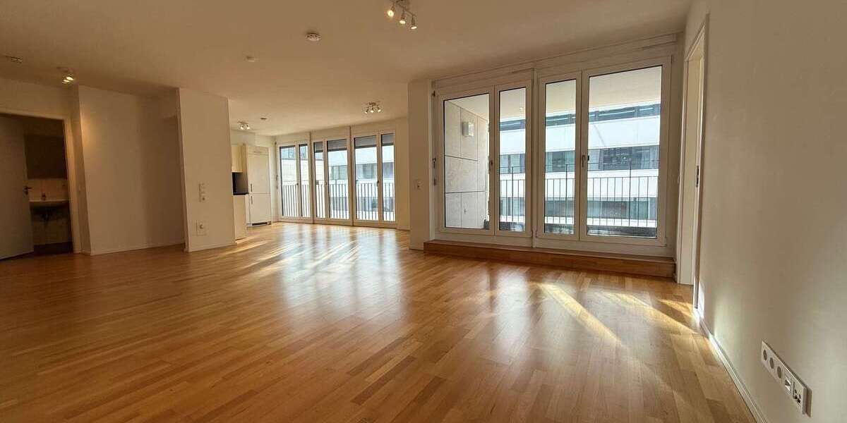 Etagenwohnung Stuttgart - 3 Zimmer, 95 m&sup2;, 1.600&euro; | Angebot:26797233